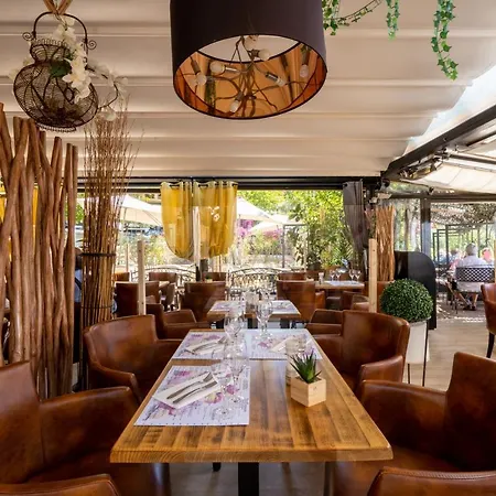 Restaurant Bellevue מלון בורם-לה-מימוזה