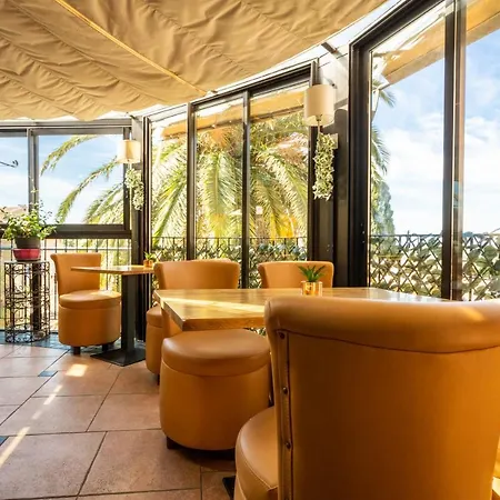 Restaurant Bellevue מלון